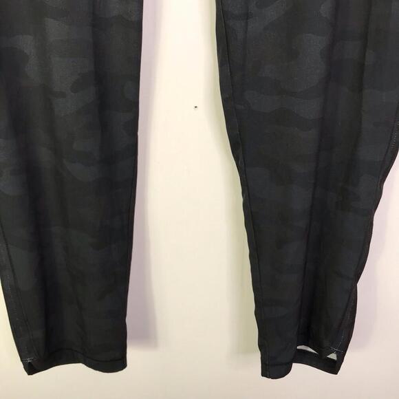 Gap Fit Pants Womens Large Camo Joggers Pull On Athleisure Workout Lounge - Picture 3 of 8